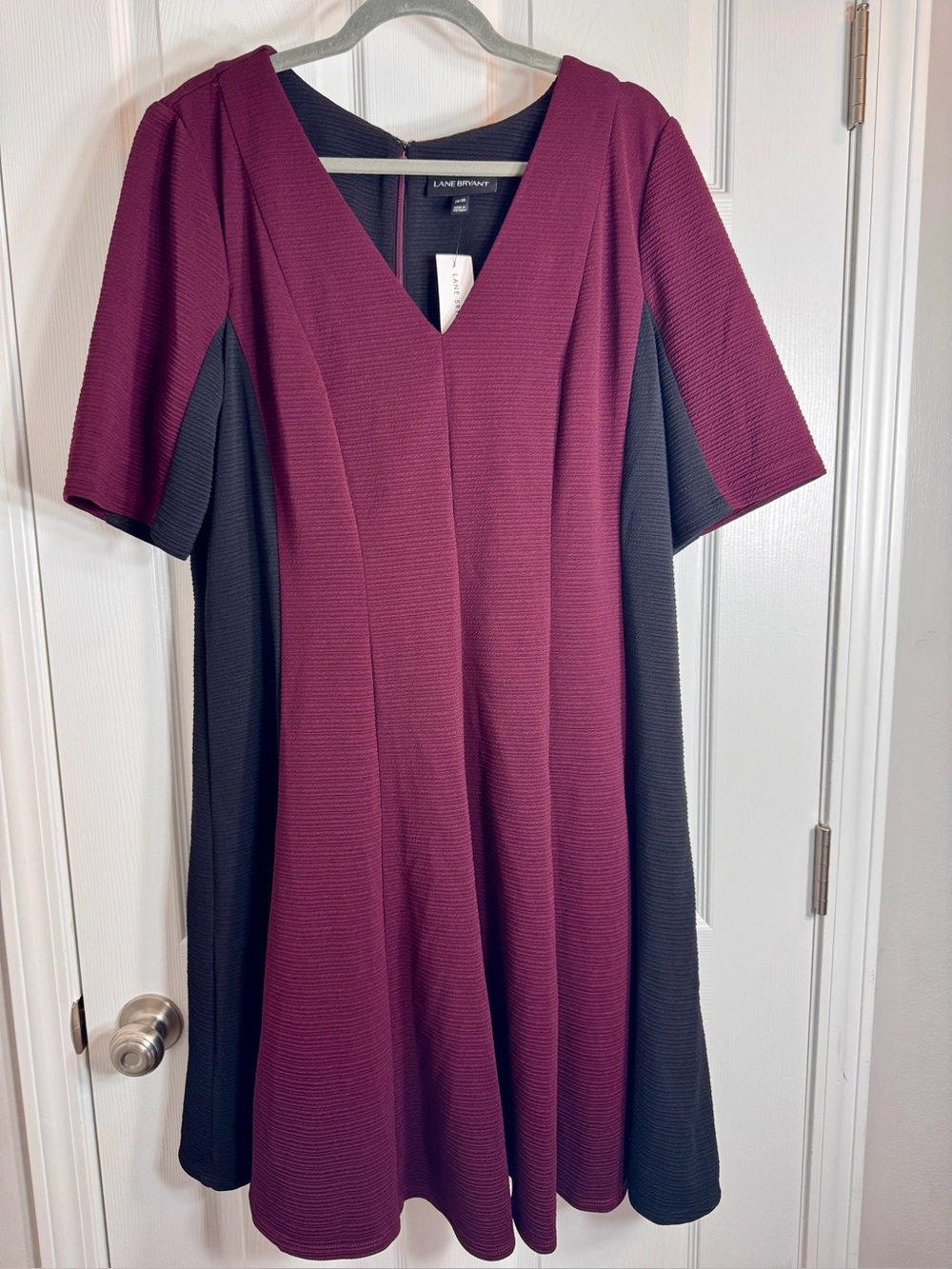 NWT Lane Bryant Fit & Flare Dress Colorblock Textured Knit Burgundy Black 18/20